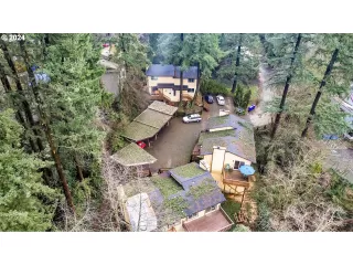 Photo #5: 24411453 Listing