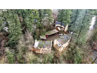 Photo #6: 24411453 Listing