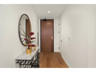 Photo #2: 24412418 Listing 