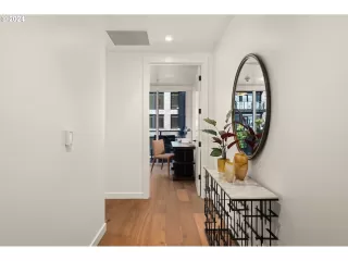 Photo #3: 24412418 Listing 