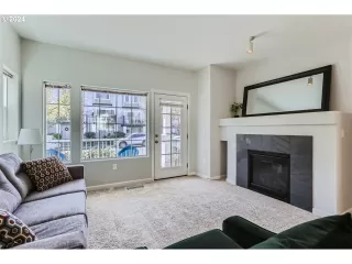 Photo #4: 24413448 Listing 