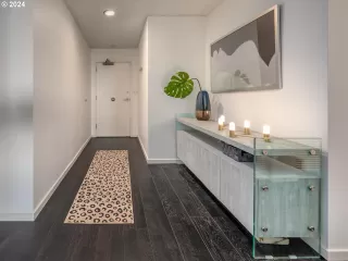 Photo #4: 24413571 Listing