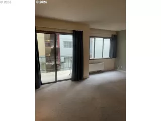 Photo #6: 24414737 Listing