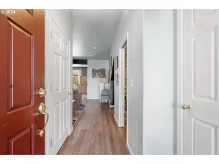 Photo #2: 24415334 Listing