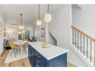 Photo #2: 24415357 Listing