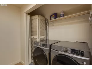 Photo #1: 24415518 Listing 