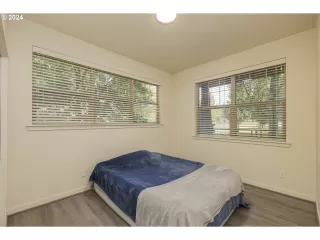 Photo #4: 24415518 Listing 