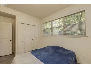 Photo #5: 24415518 Listing 