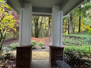 Photo #2: 24415788 Listing 