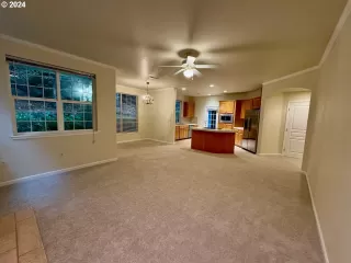 Photo #5: 24415788 Listing 