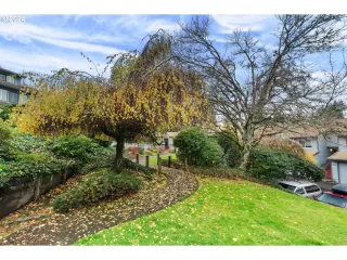 Photo #3: 24417852 Listing