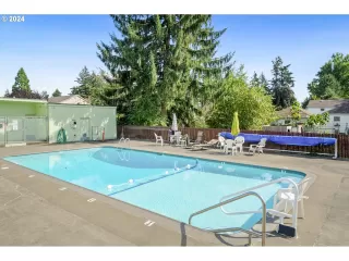 Photo #5: 24418041 Listing 