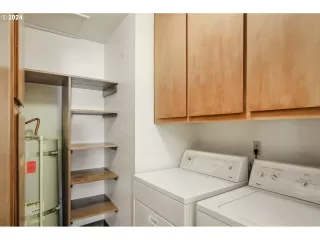 Photo #6: 24418041 Listing 