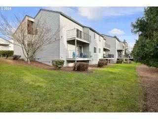 Photo #3: 24418072 Listing