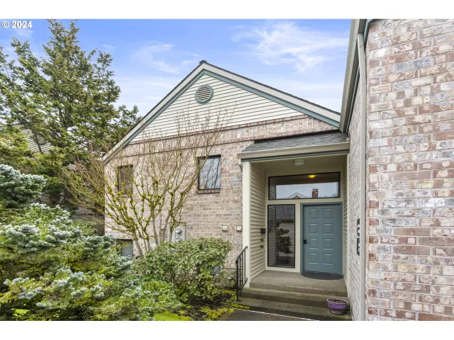 MLS: 24420159 Condo For Sale