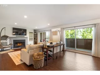 Photo #5: 24420195 Listing 