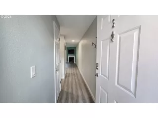 Photo #2: 24420782 Listing 