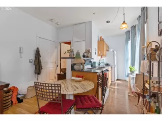 Photo #1: 24421823 Listing 