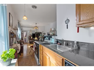 Photo #2: 24421823 Listing 