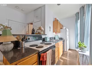 Photo #4: 24421823 Listing 