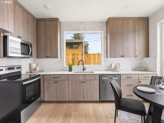 Photo #6: 24421911 Listing 