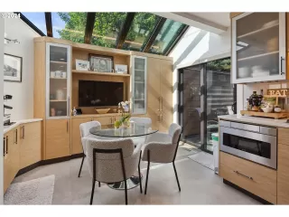 Photo #1: 24422189 Listing