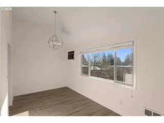 Photo #1: 24422436 Listing 