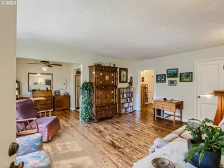 Photo #2: 24422441 Listing
