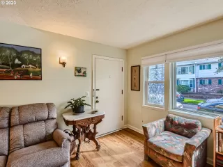 Photo #3: 24422441 Listing