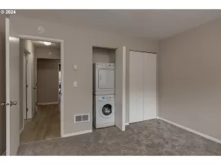 Photo #1: 24423319 Listing 