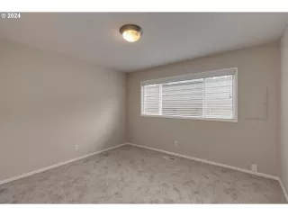 Photo #2: 24423319 Listing 