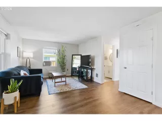 Photo #2: 24423919 Listing