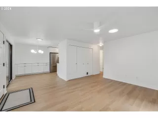 Photo #3: 24424155 Listing 