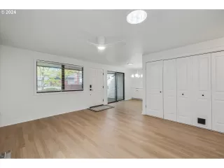 Photo #4: 24424155 Listing 