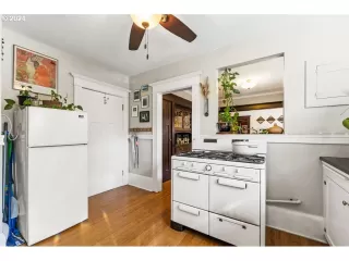 Photo #1: 24424670 Listing