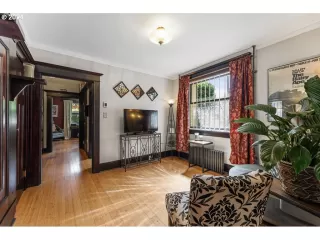 Photo #6: 24424670 Listing