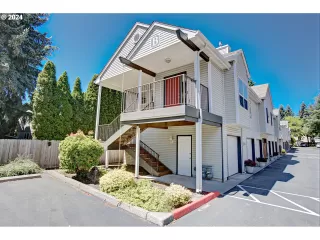 Photo #6: 24425979 Listing