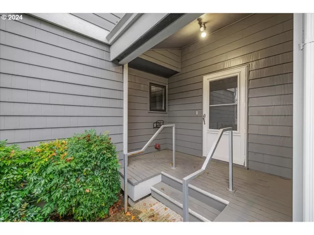 MLS: 24426241 Condo For Sale