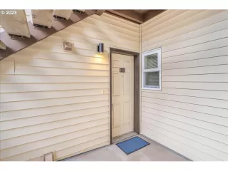 Photo #4: 24426865 Listing