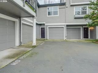 Photo #3: 24427377 Listing