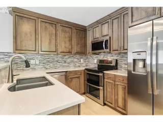 More Details about MLS # 24429000 : 5225 JEAN RD 501