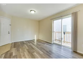 Photo #2: 24429671 Listing 
