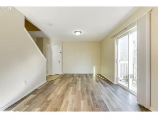 Photo #3: 24429671 Listing 