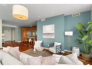 Photo #2: 24430648 Listing