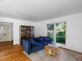 Photo #2: 24431910 Listing