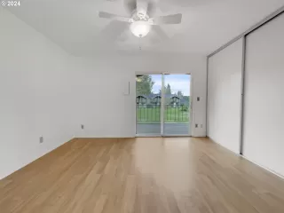 Photo #2: 24432316 Listing