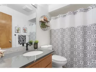 Photo #2: 24432887 Listing