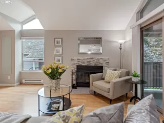 Photo #3: 24433426 Listing 