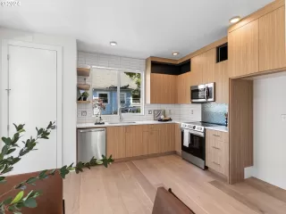 Photo #4: 24434224 Listing 