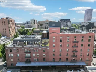 Photo #2: 24435191 Listing 